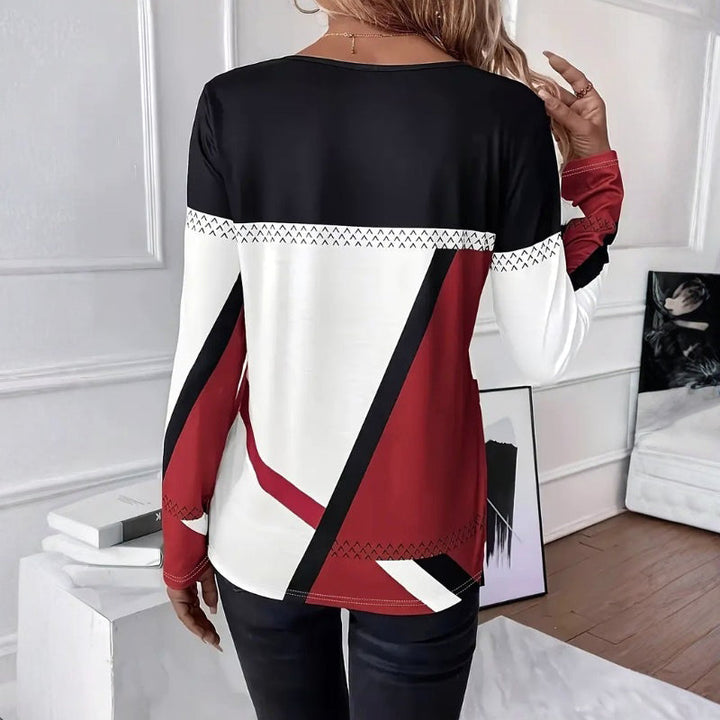 CLARA – RELAXED FIT TOP WITH STRIKING DESIGN