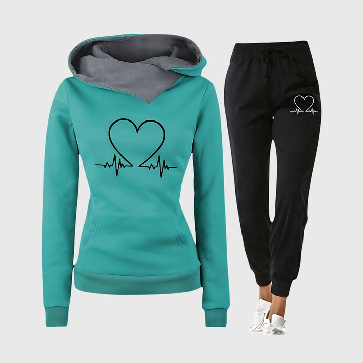 HEARTBEAT – COMFORTABLE TRACKSUIT