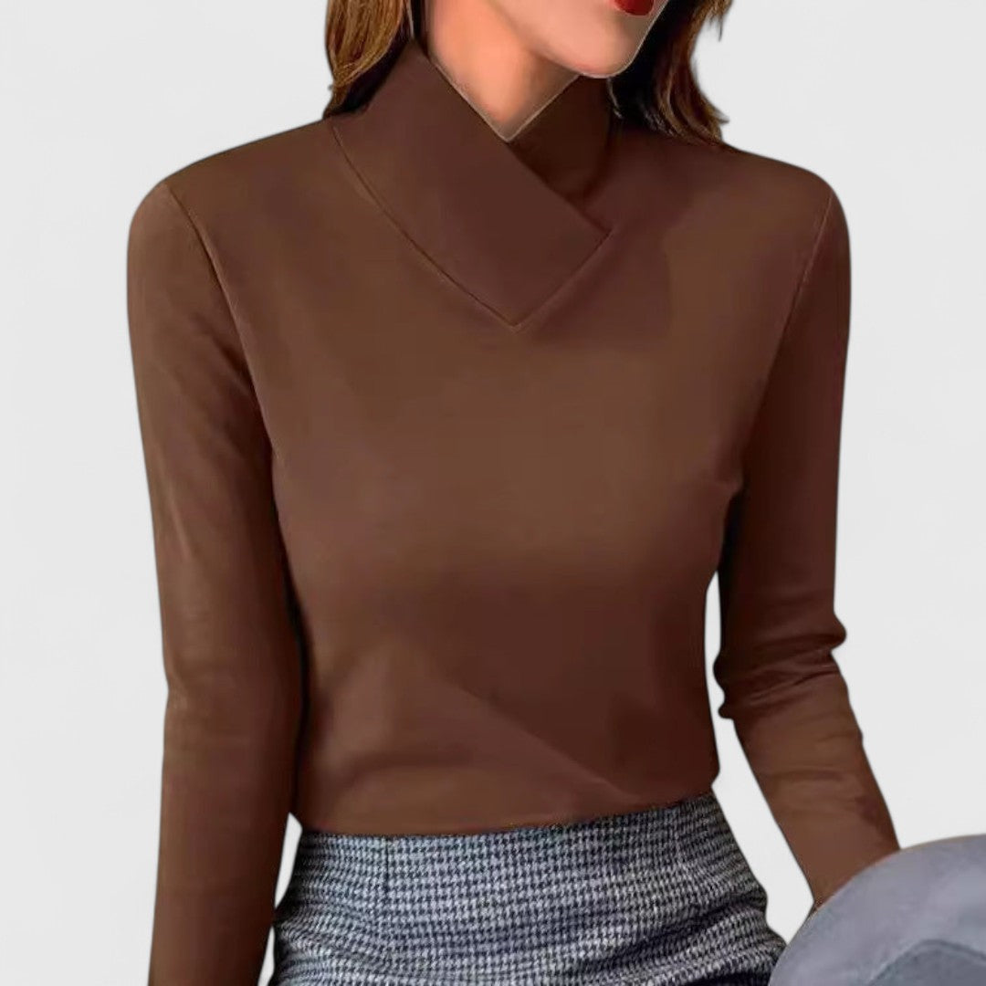 Clair - Elegant Turtleneck Fit