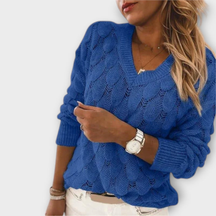 VENALARAE – PULLOVER WITH V-NECK